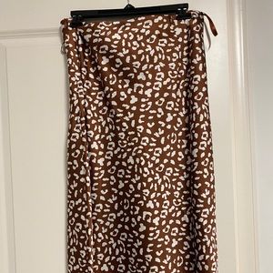 Women’s midi skirt.
